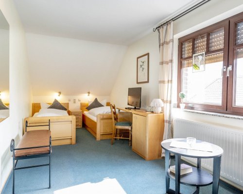 2 Bett Zimmer
