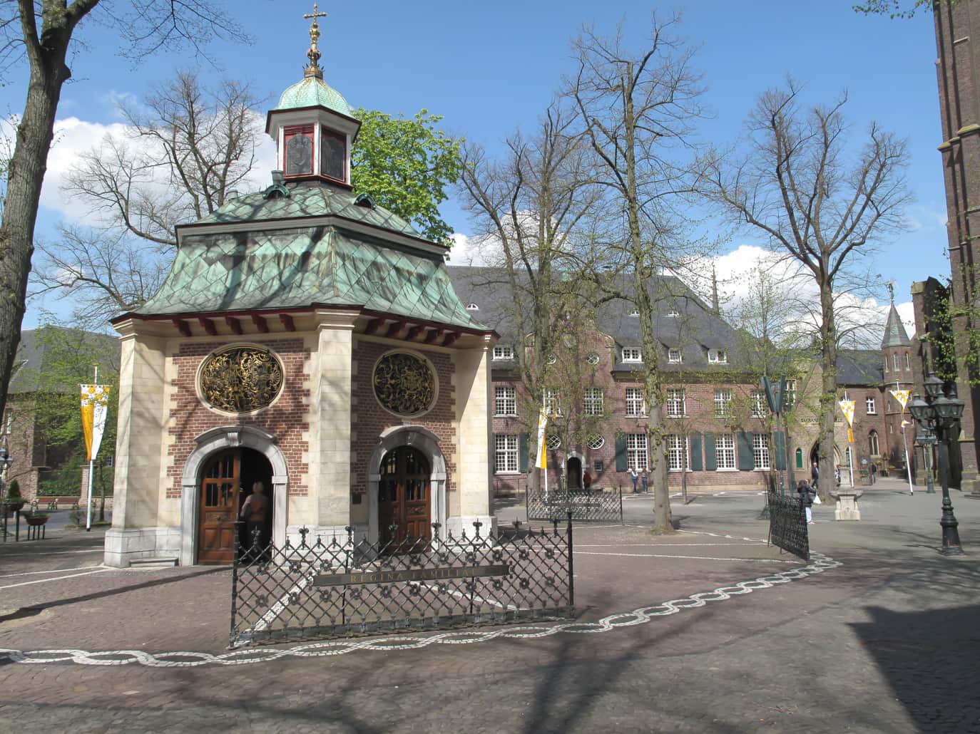 kevelaar-de-genadekapel-bij-de-basiliek